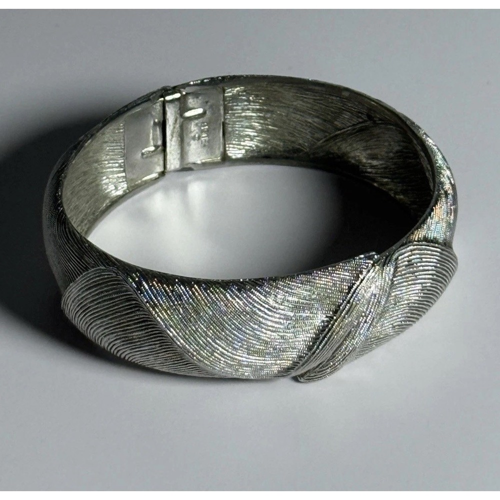 Vintage Monet Silver Tone Textured Hinged Bangle Bracelet Signed